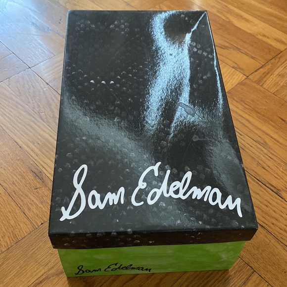 Beautiful and comfortable leather Sam Edelman sandals - Picture 8 of 10